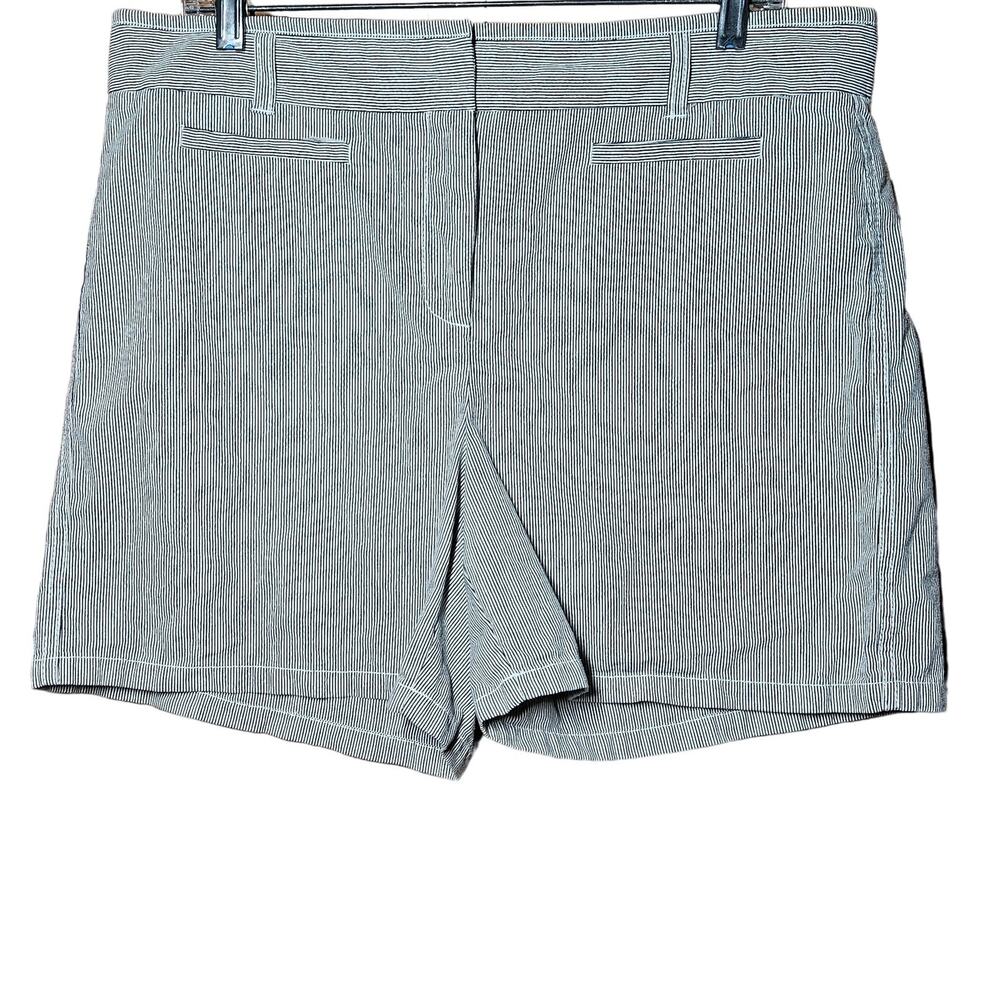 Nautica Pin Striped High Rise Shorts Size 14